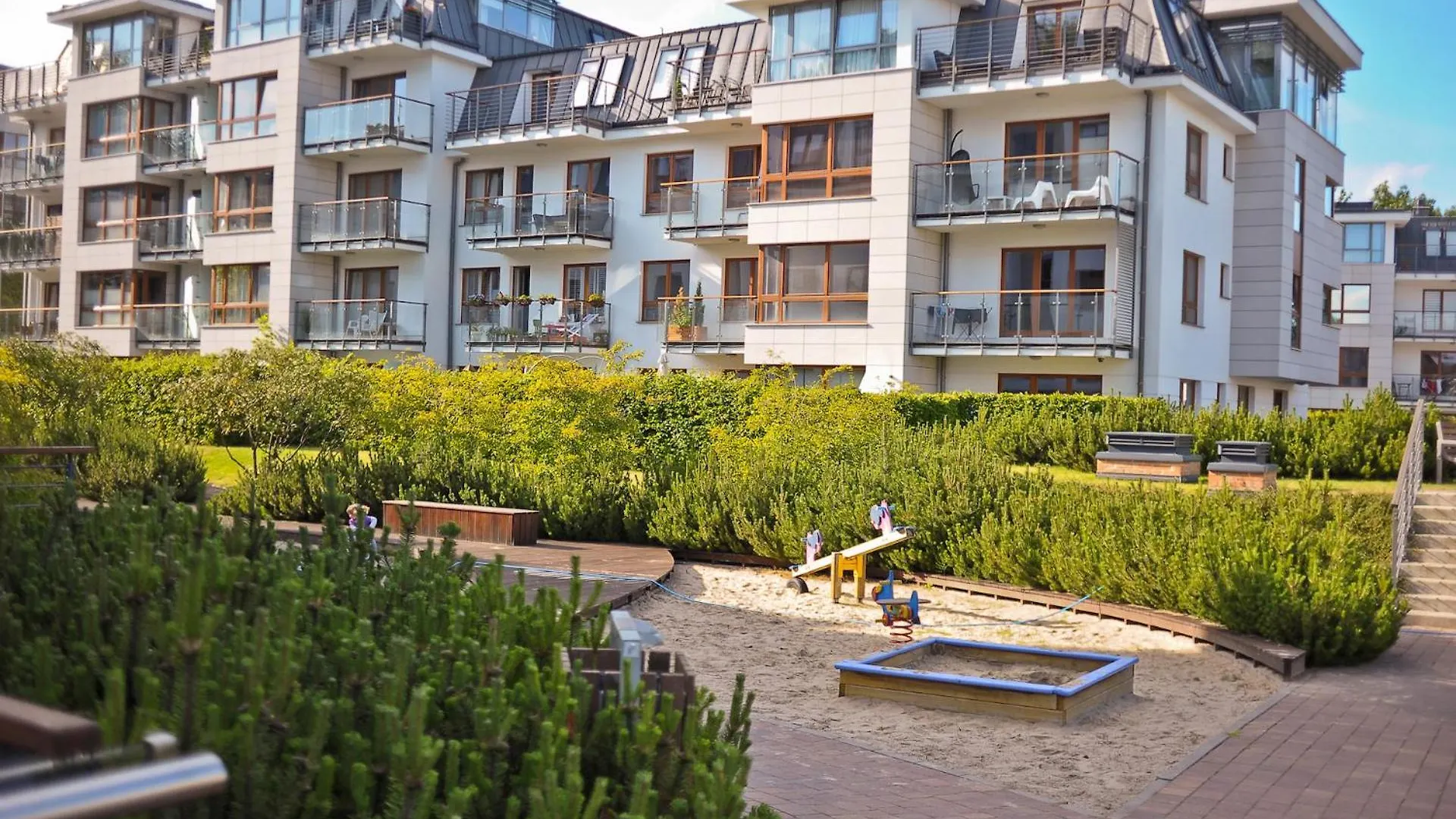 La Bagatelle By Baltica Apartments + Parking Sopot 0*,